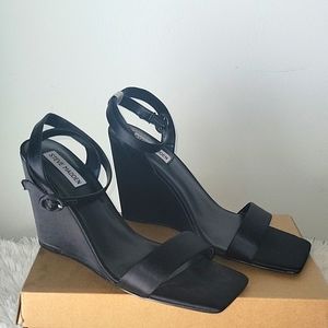 Steve Madden Upgrade Black Satin Wedge Sandal US 10
